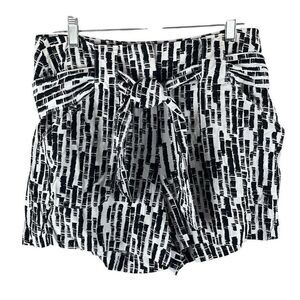 Lightweight Belted Printed Shorts 6
